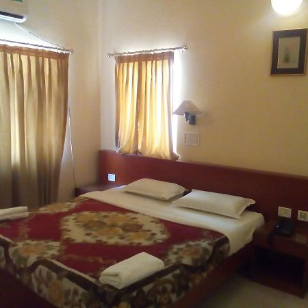 Hotel Bombay Tiffanys Mysore Luaran gambar
